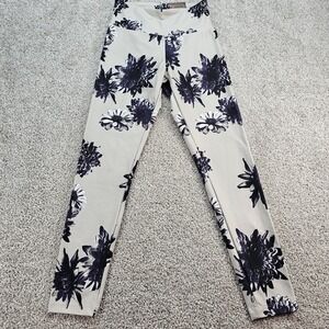 Bally Total Fitness Ankle leggings floral - NWT 25 in Size Small Floral MSRP $55